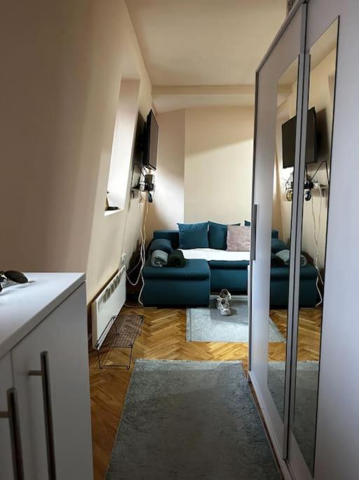 Cozy Loft Lägenhet Belgrad